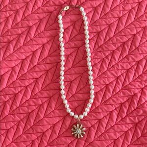 Vintage Faux Pearl Necklace with Gold Tone Flower Pendant. 18 inches